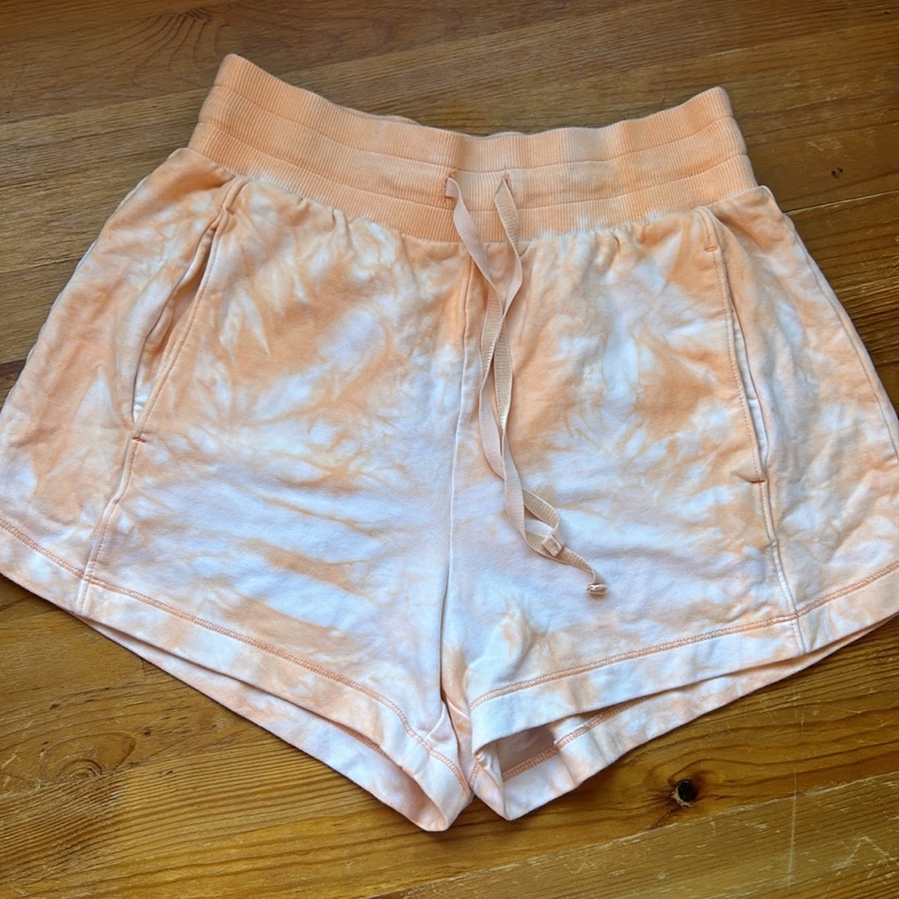 ALL IN MOTION Tie-Dye High Waisted Shorts Size Small - Picture 3 of 11